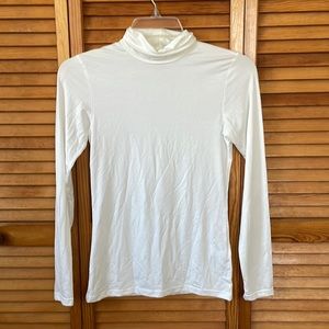 Uniqlo HEATTECH Turtleneck Long Sleeve T-shirt